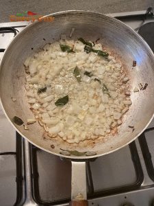 Adding onions to the oil