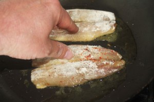 Indian kipper recipe - holding down the kippers