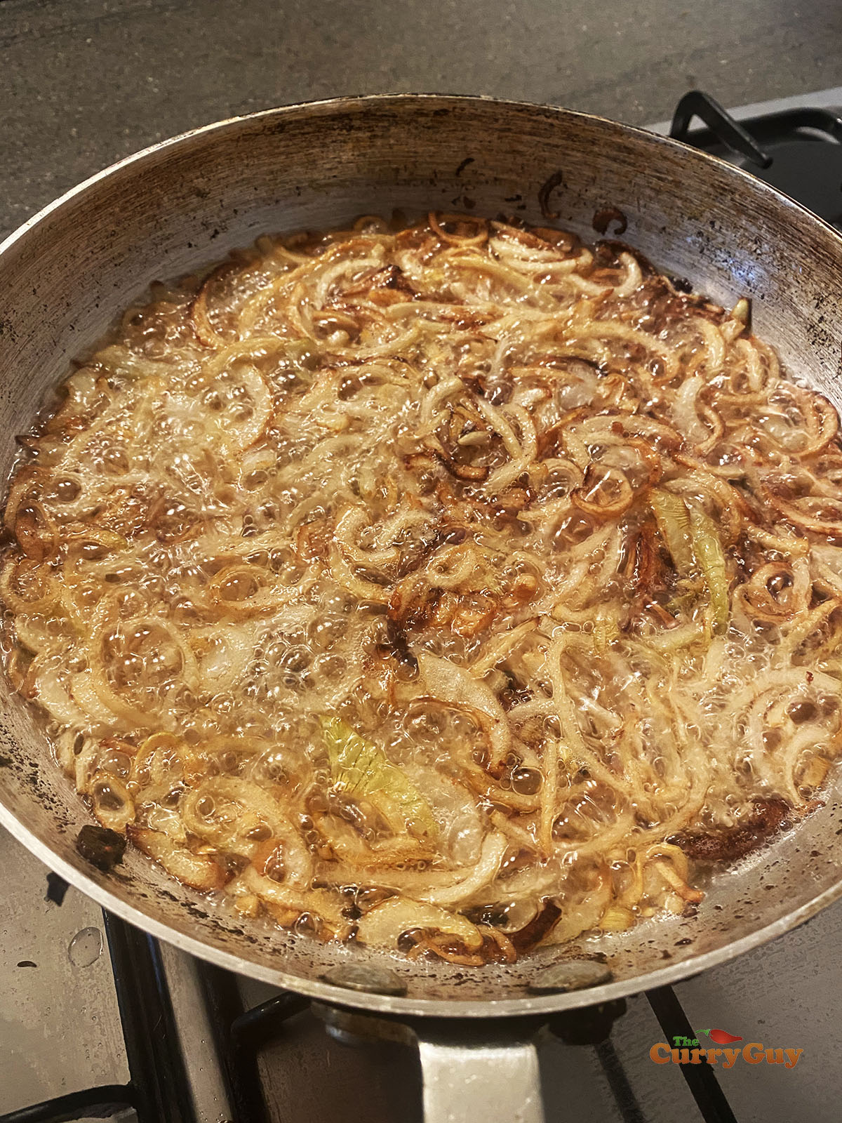 Frying onions. 
