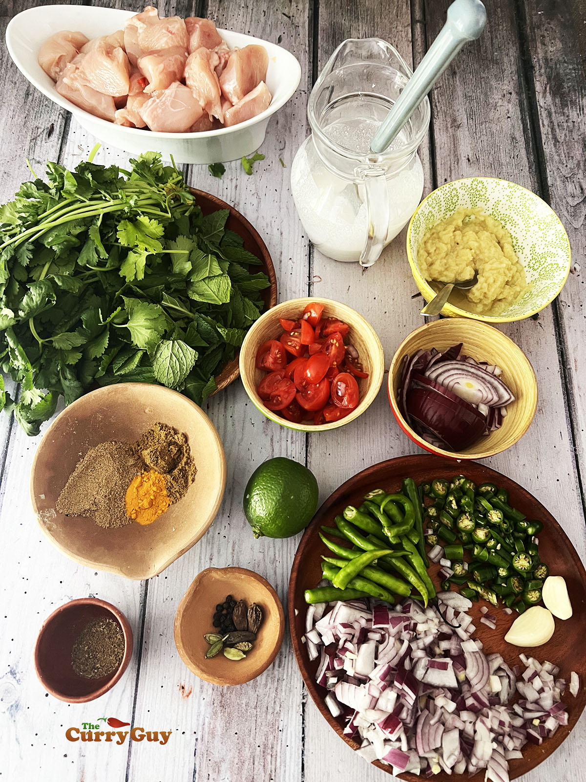 Ingredients for green chilli chicken.