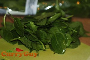 Making crispy fried spinach