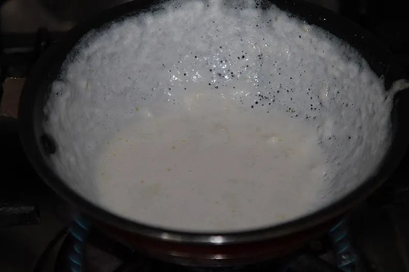 Preparing the hopper recipe in a hopper pan
