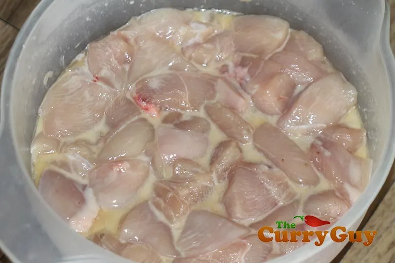 Making Chinese sweet and sour chicken