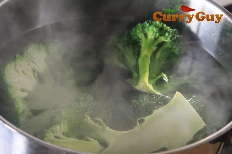 Making garlic and mustard roast broccoli
