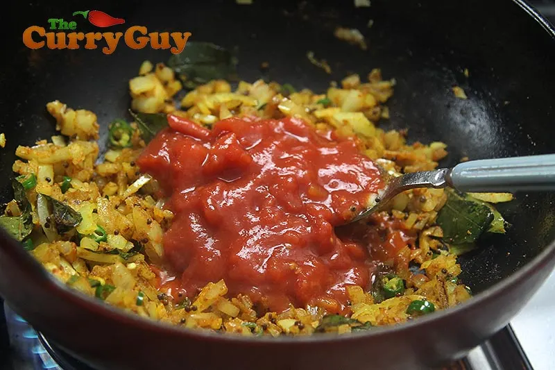 Making Kala Masala Curry