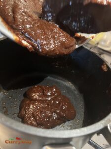 Tamarind concentrate in pan