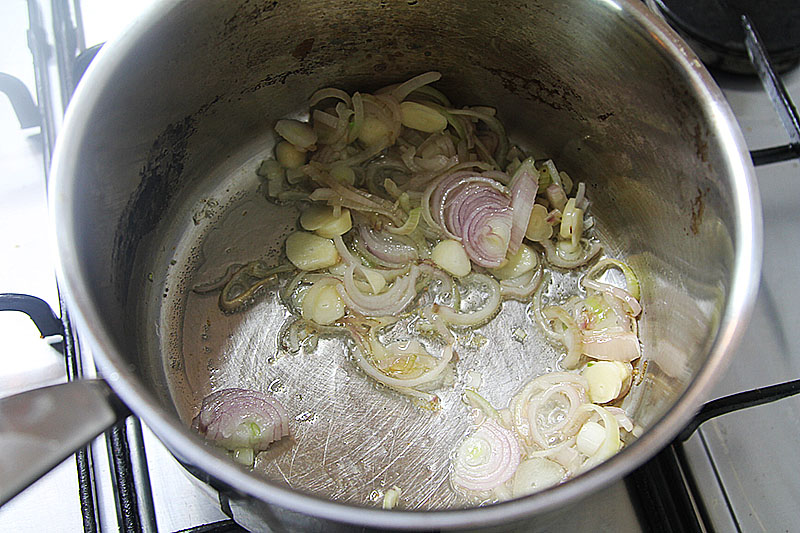 Making Thai Tom Ka Gai Soup