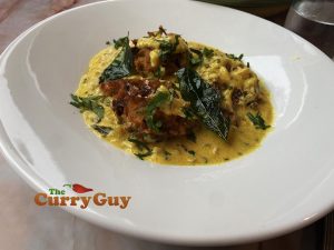 Onion bhaji curry