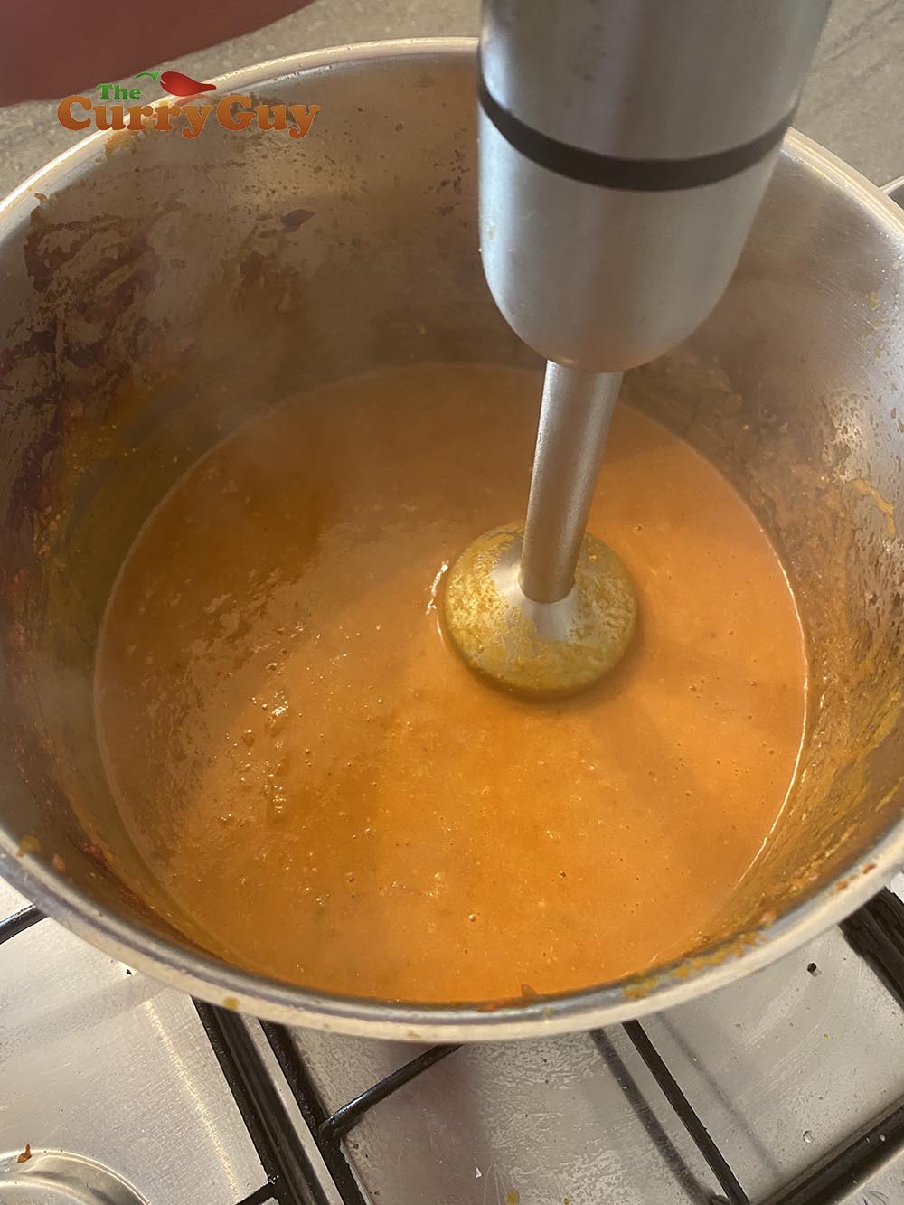Blend the sauce.