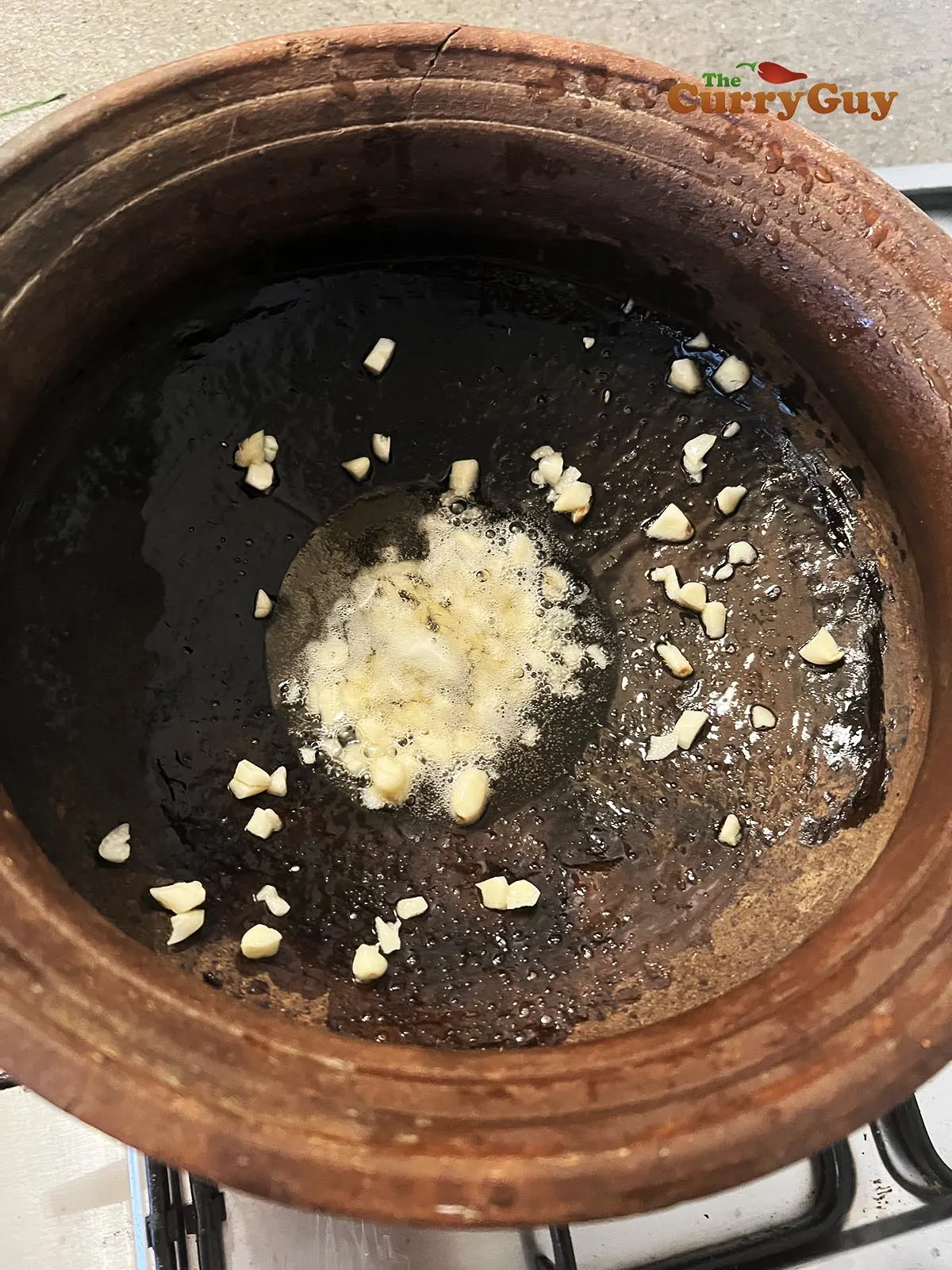 Frying garlic