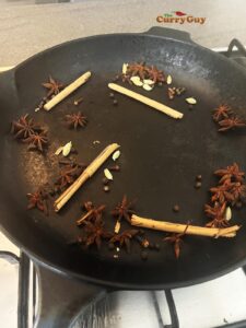 Roasting spices