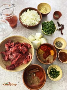 Ingredients for beef Madras from scratch