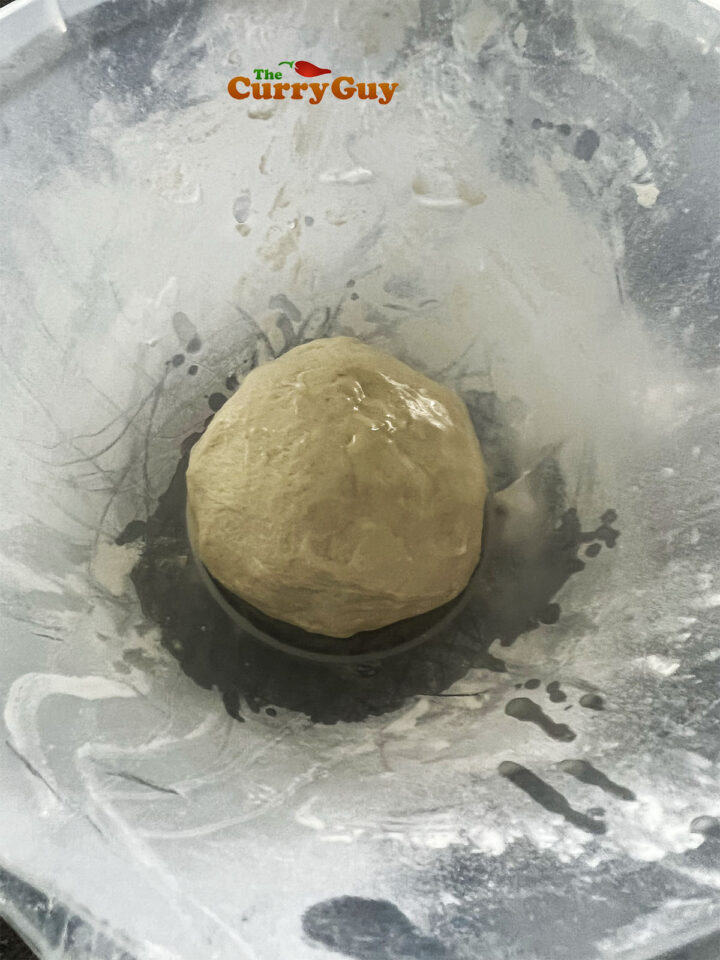 Roti Rumi Rumali Roti | Easy Rumali Rotis Recipe | THE CURRY GUY