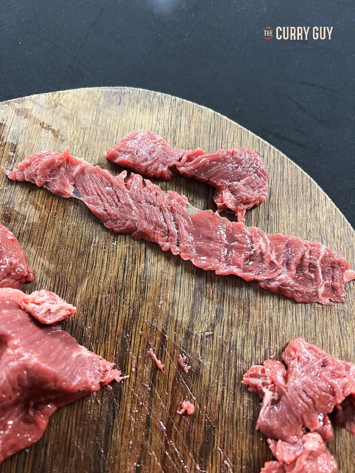Visual of the meat cut against the grain.