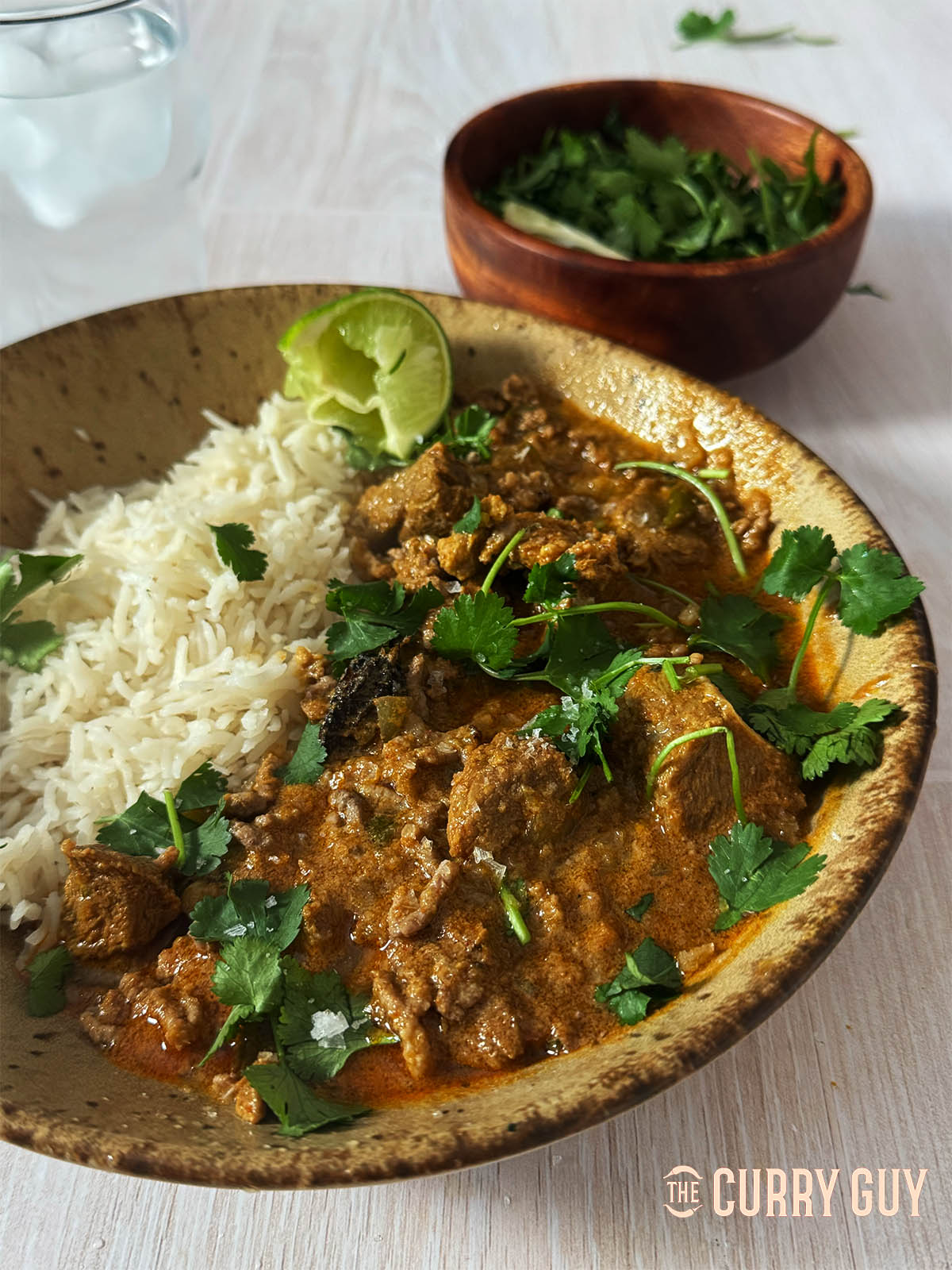 The finished rara gosht served with hot white, Basmati rice.